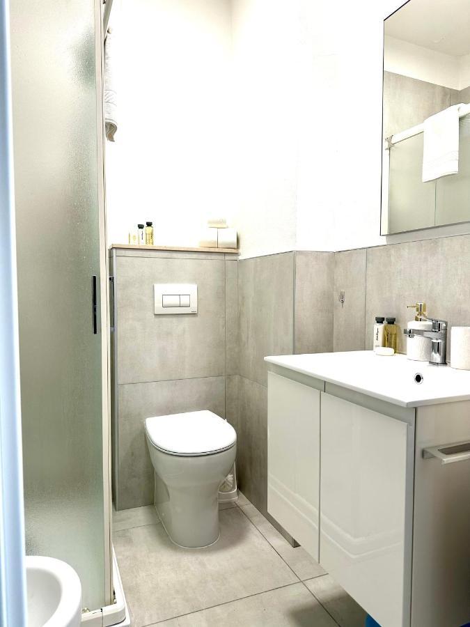 Beach Front Apartment Sabbiadoro Lignano Sabbiadoro Eksteriør billede