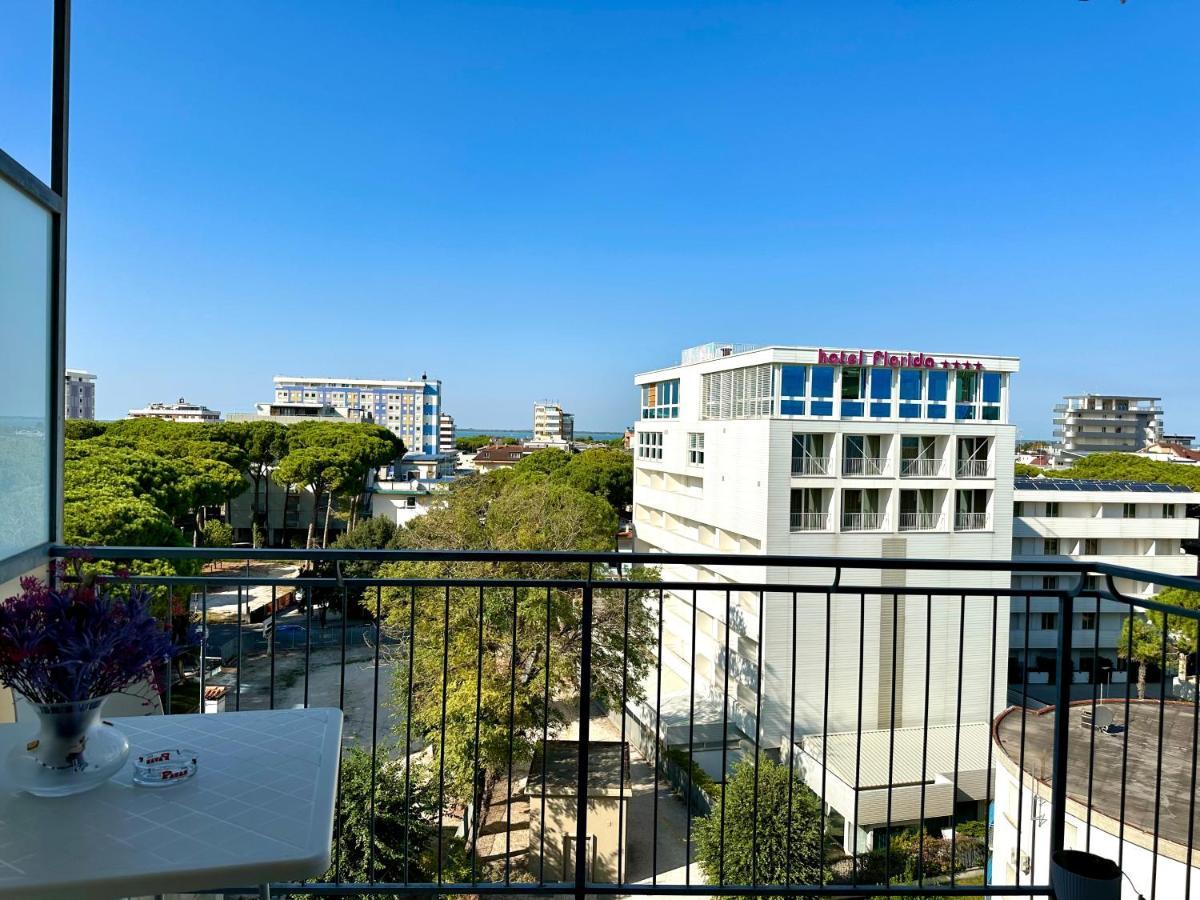 Beach Front Apartment Sabbiadoro Lignano Sabbiadoro Eksteriør billede
