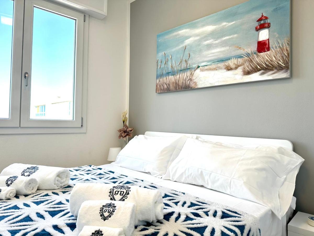 Beach Front Apartment Sabbiadoro Lignano Sabbiadoro Eksteriør billede